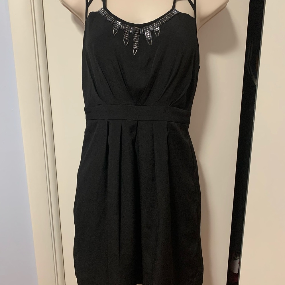 Black dress - Picture 4 of 4